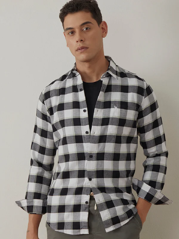 Men's Organic Cotton Casual Shirts with a Soft Handfeel for Everyday ComfortPista Checks Slim Fit Shirt