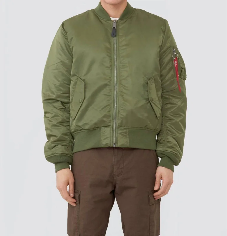 Long - line men coats reaching below the knee for maximum coverageLong - line men coats reaching below the knee for maximum coverageBomber Jacket In Army Green