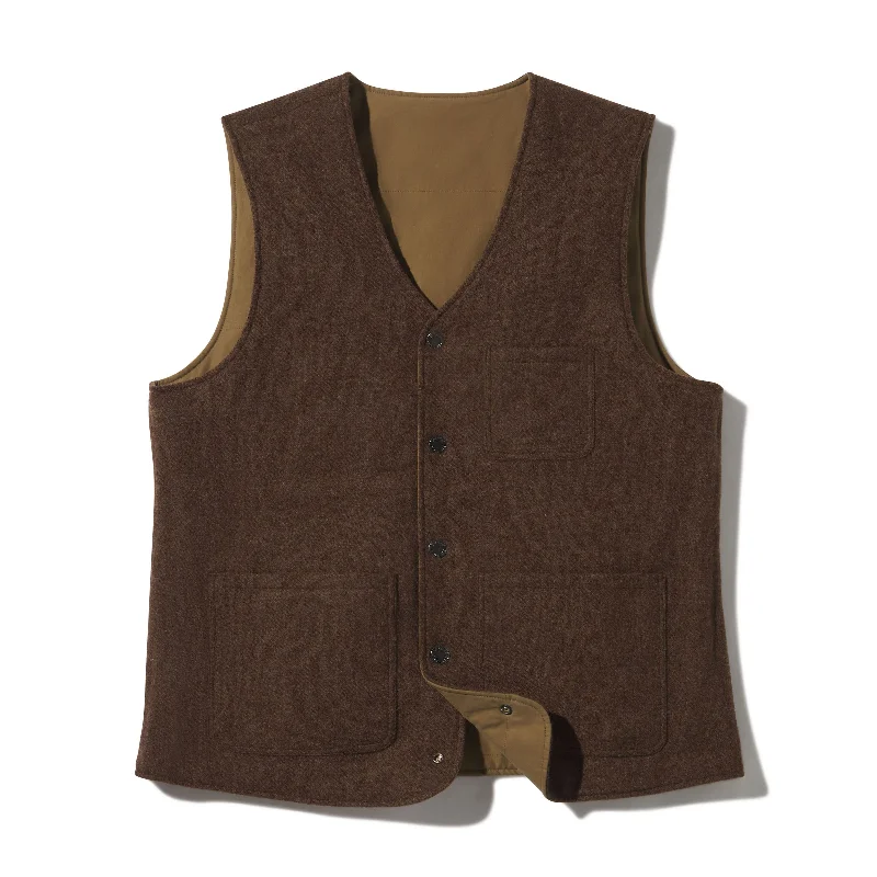 Men jackets with a zip - off sleeves to convert to a vestCountry Tweed Reversible Vest - Chestnut