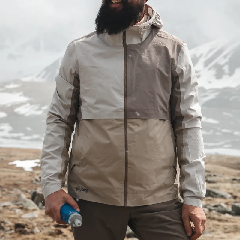 Lightweight men jackets made from recycled nylon for eco - friendly travelLightweight men jackets made from recycled nylon for eco - friendly travelJanji Men's Rainrunner Pack Jacket 2.0