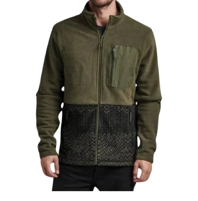 Men coats with a wind - resistant outer layer for blustery weatherMen coats with a wind - resistant outer layer for blustery weatherLandfall Fleece Jacket In Military Sashiko