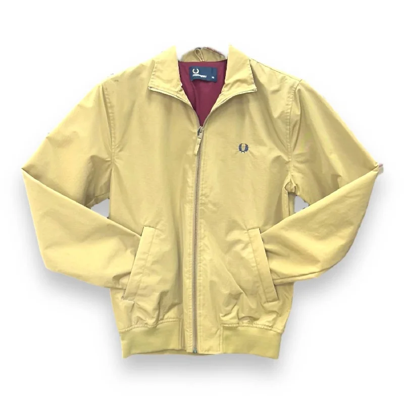 Men coats with a contrasting trim for a fashion - forward aestheticMen coats with a contrasting trim for a fashion - forward aestheticMen's Sailing Jacket In Yellow